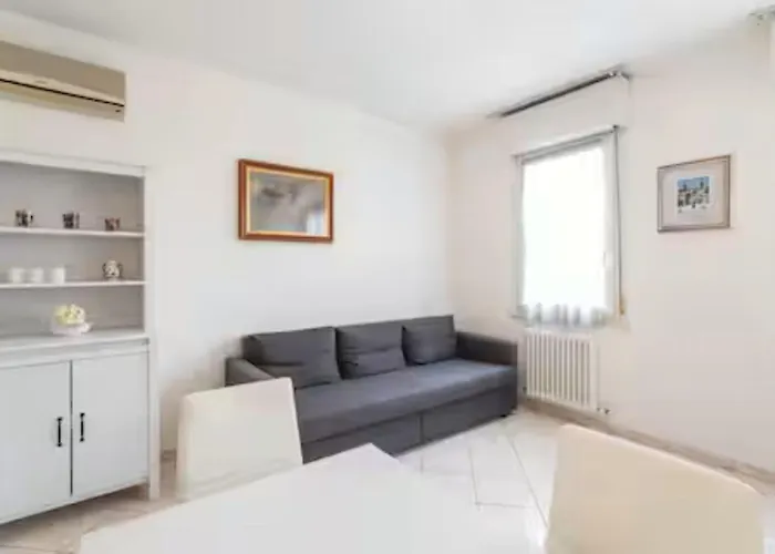 Patty Sweet Home, Centro *