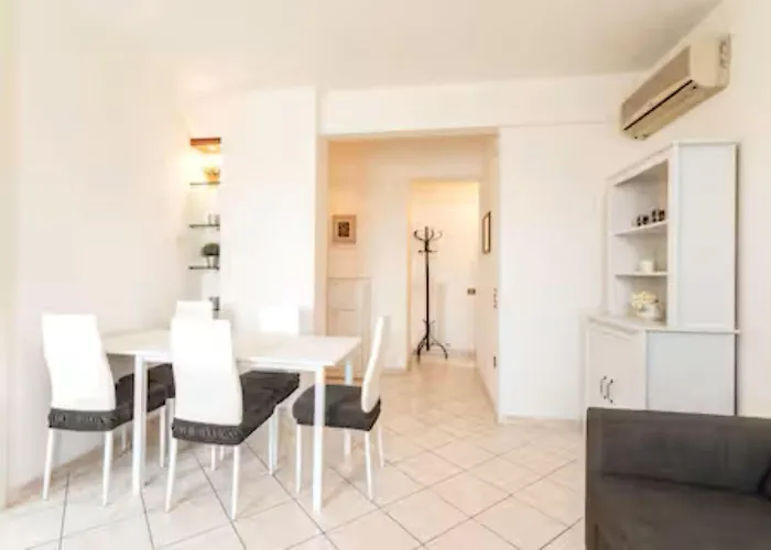 Patty Sweet Home, Centro